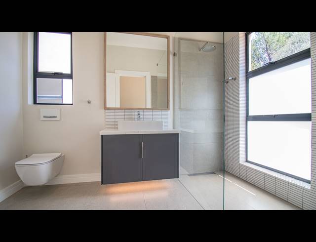 5 BEDROOM GATED ESTATE FOR SALE IN KYALAMI